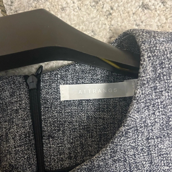 Attrangs  beautiful near new dress size M beautiful Korean brand - Picture 2 of 6